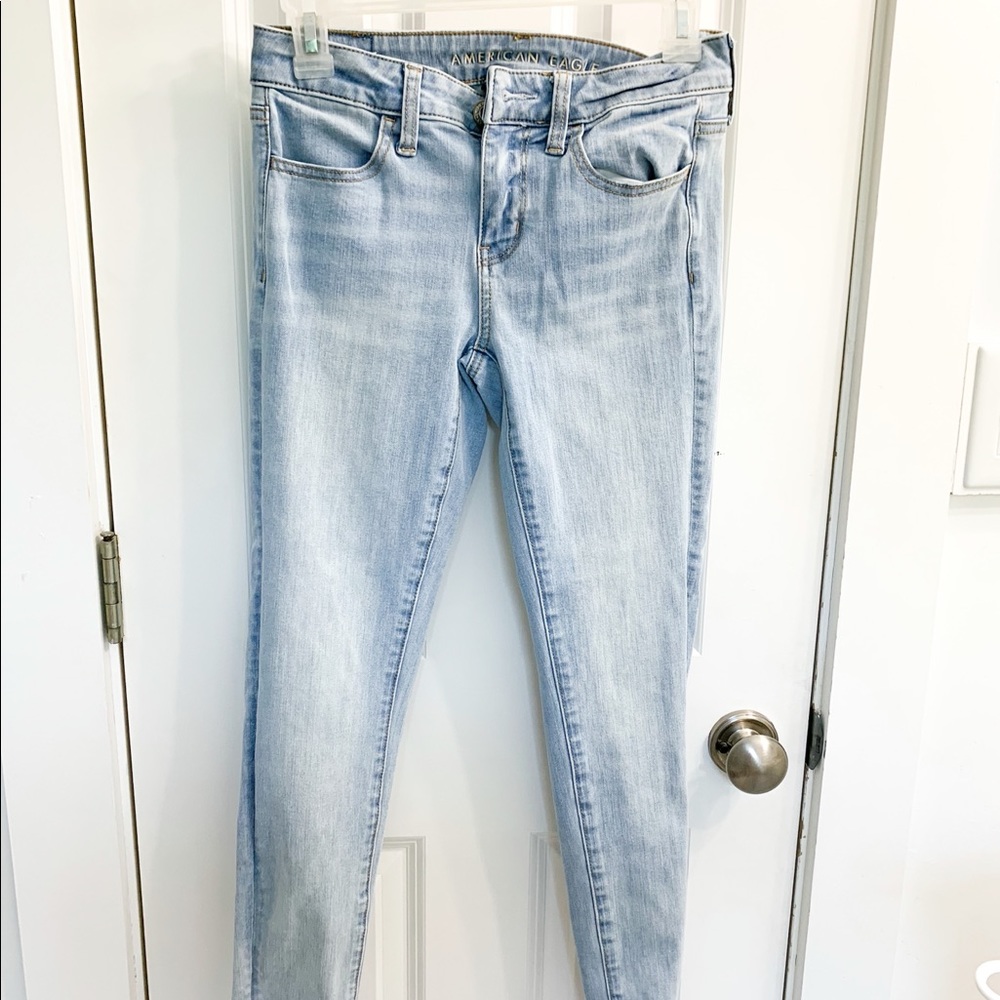 American eagle light wash denim jeans